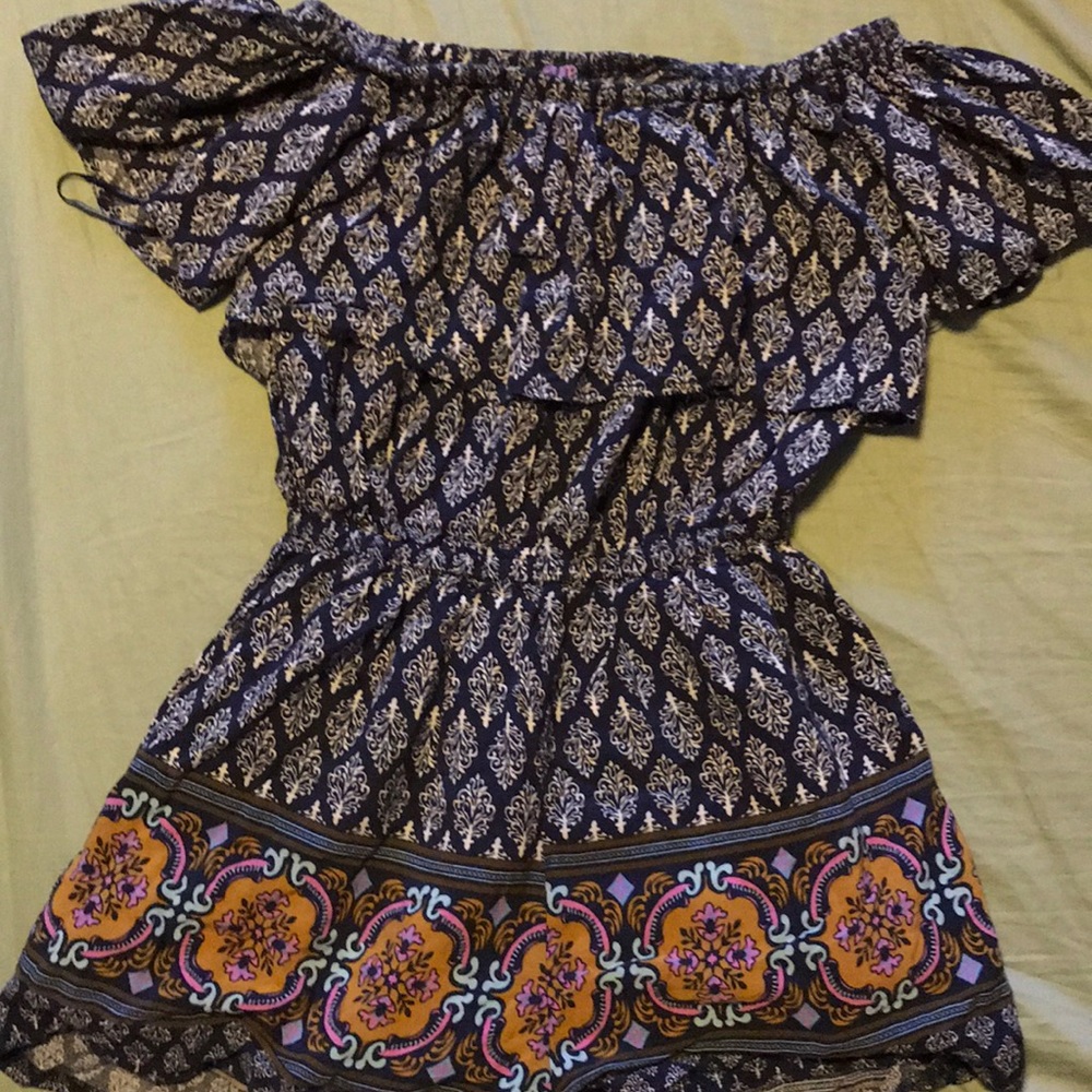 Super cute romper!